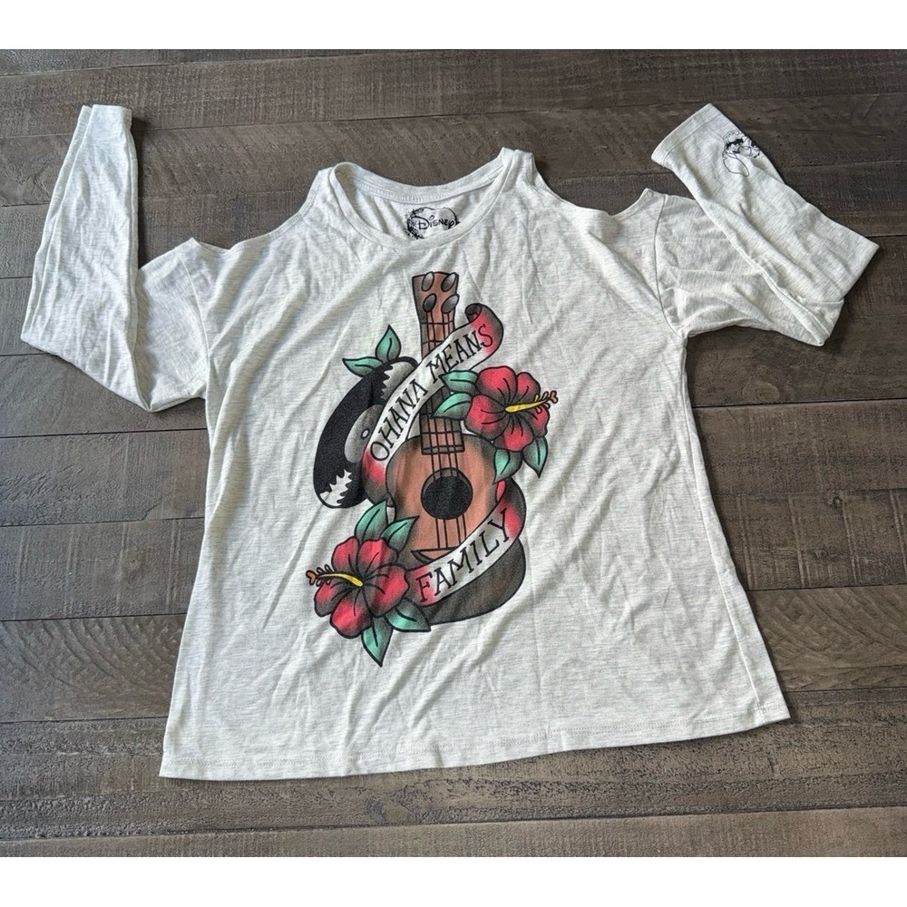 Disney Women's‎ "Ohana Means Family" Gary peek a boo shoulder tee size Large